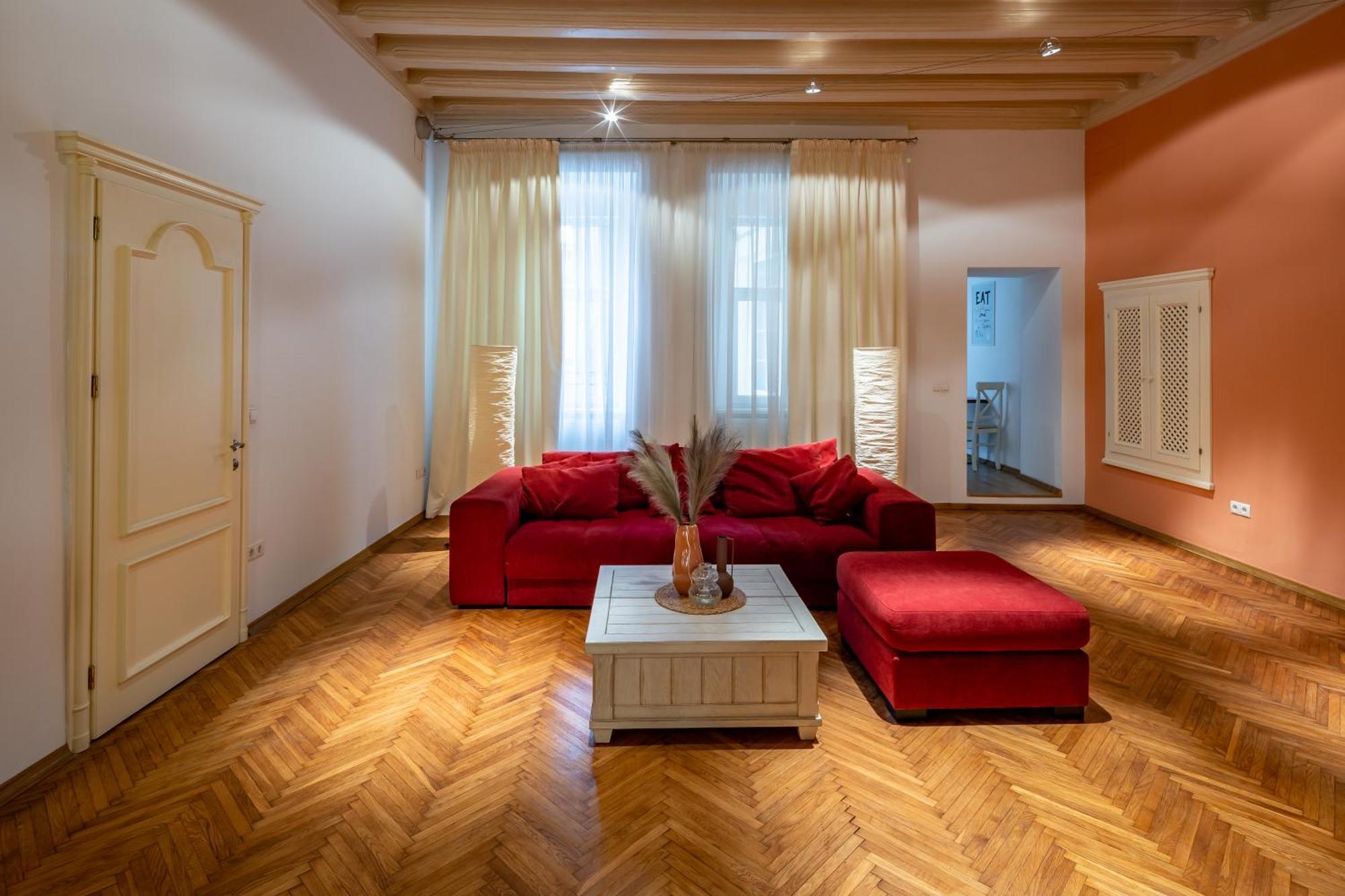 Romari Площа Ринок 28 Apartment Lviv Exterior photo
